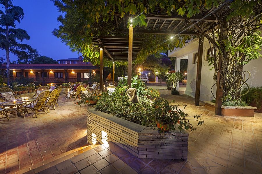 Summit Hotel Lalitpur Exteriör bild