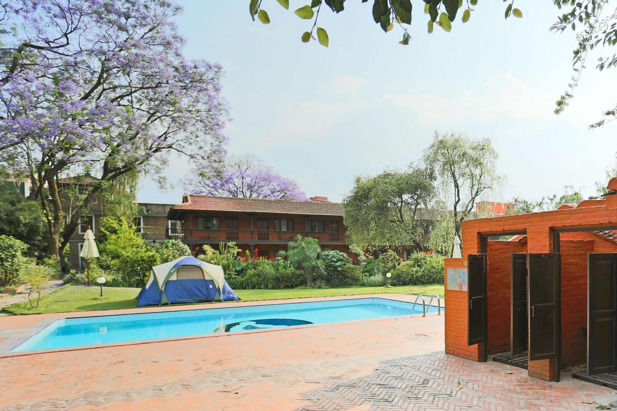 Summit Hotel Lalitpur Exteriör bild